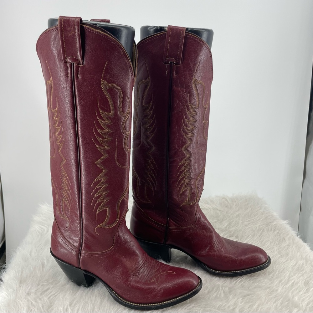 Vintage Nocona red tall Cowboy Boots Women’s 7 A narrow embroidered